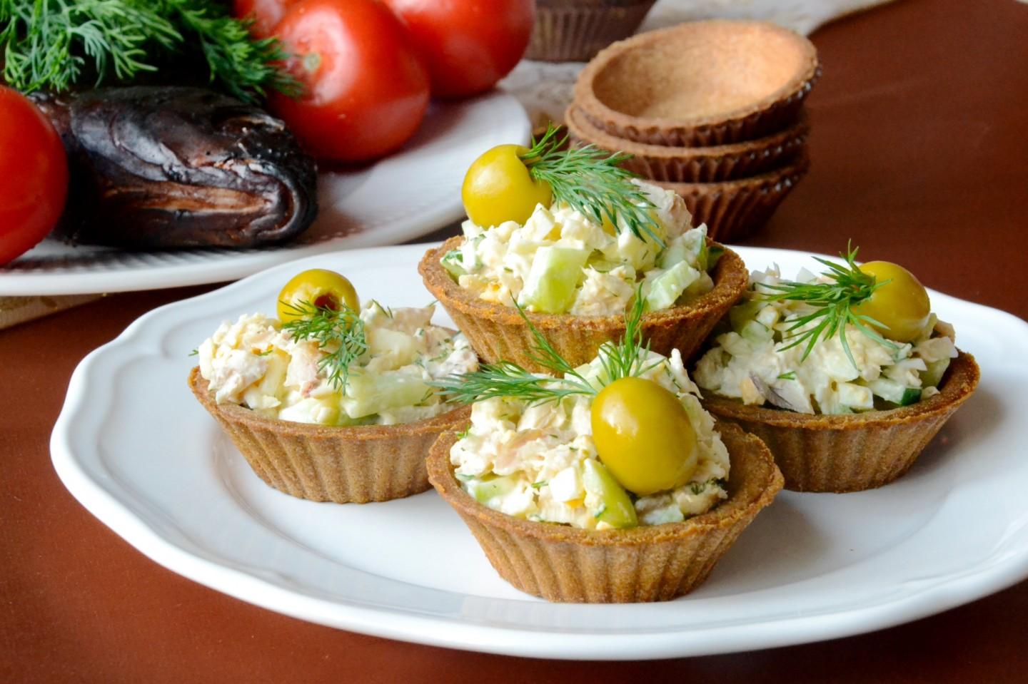 Тарталетки с лещом и сыром Тарталетки с лещом и сыром